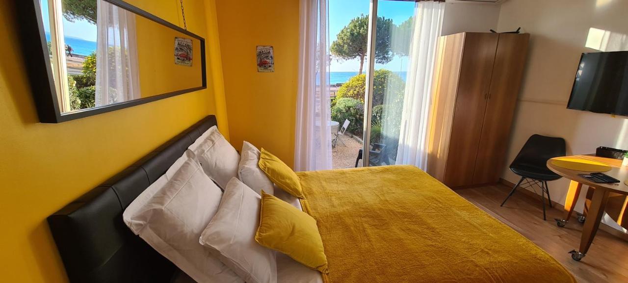 Studio De La Plage - Mer, Terrasse Et Garage Καν-συρ-Μερ Εξωτερικό φωτογραφία